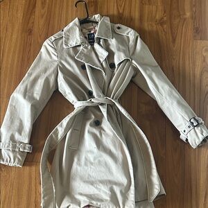 GAP Women's Classic Icon Beige Trench Coat
